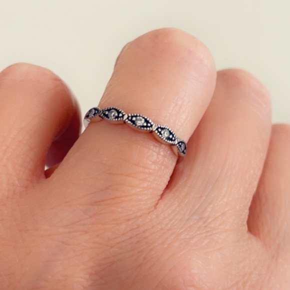 Sterling Silver Art Deco Ring - Picture 4 of 7